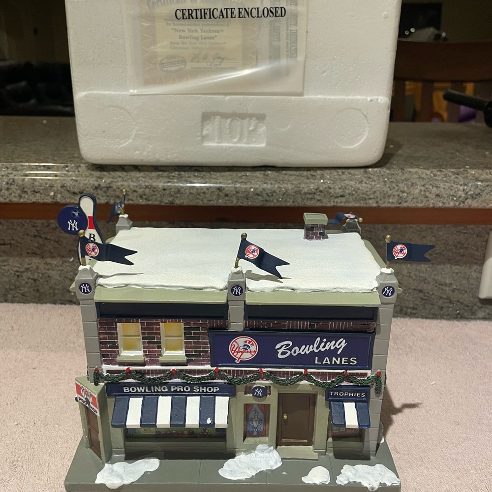 Hawthorne Yankee Christmas Village Bowling Alley